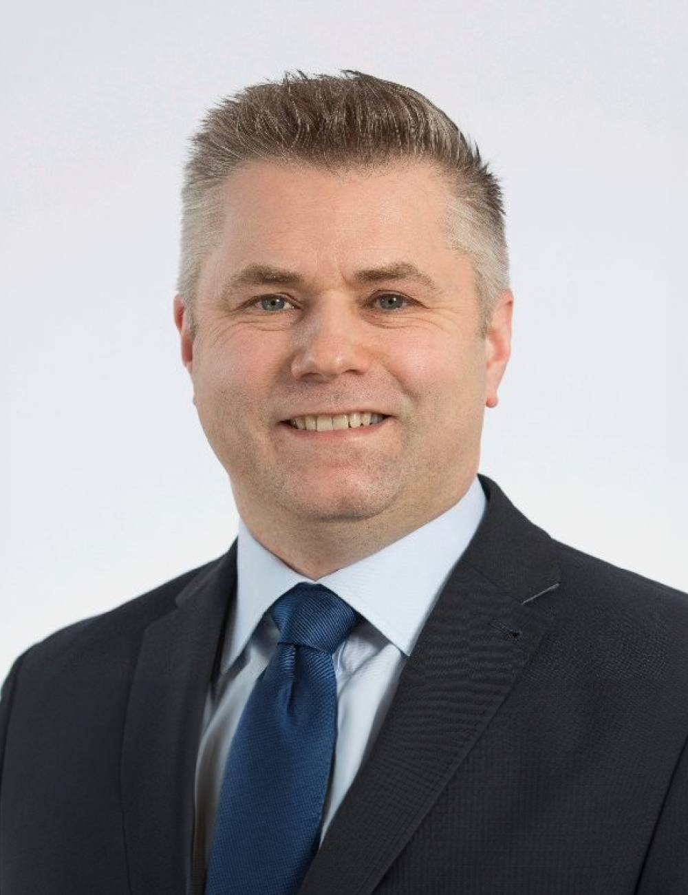 Adrian Holles